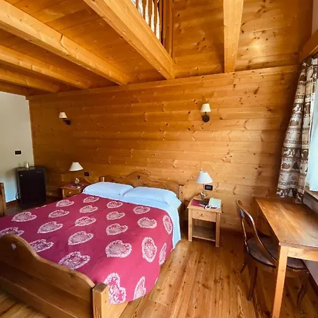 L'artisin Szálloda 3*